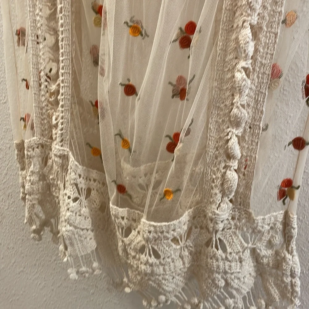 ✨🤍Free people floral finest heart ♥️ crochet dress🤍✨ - Picture 8 of 13